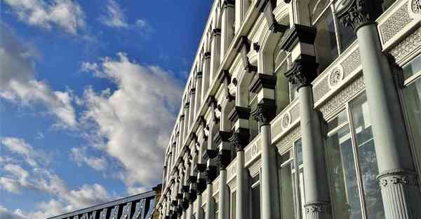 智能机器人修剪草坪