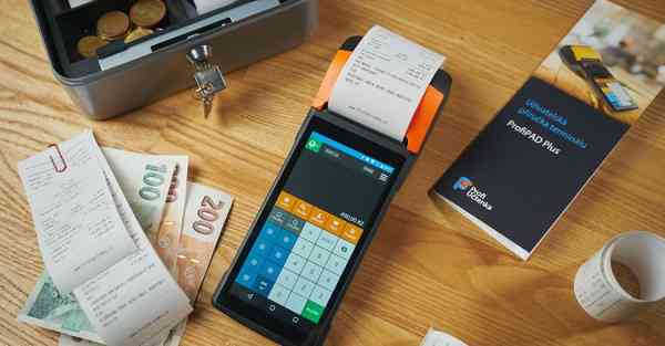 智能陪伴机器人连不了网