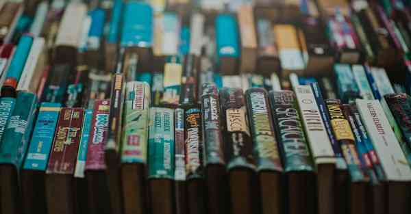 AI人工智能自动写论文的软件（AI人工智能软件免费版）