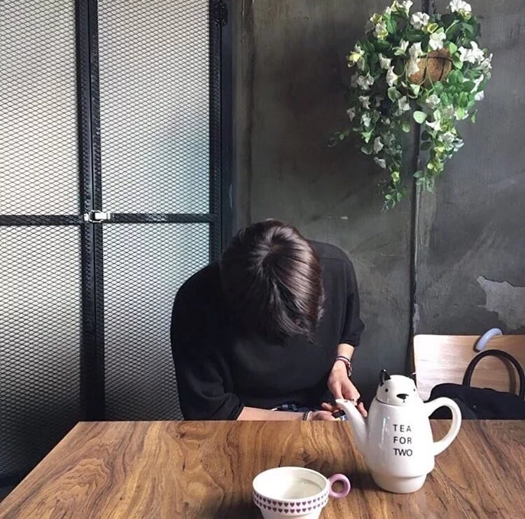 文莺天伊