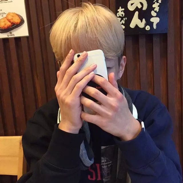 张厚昭逸