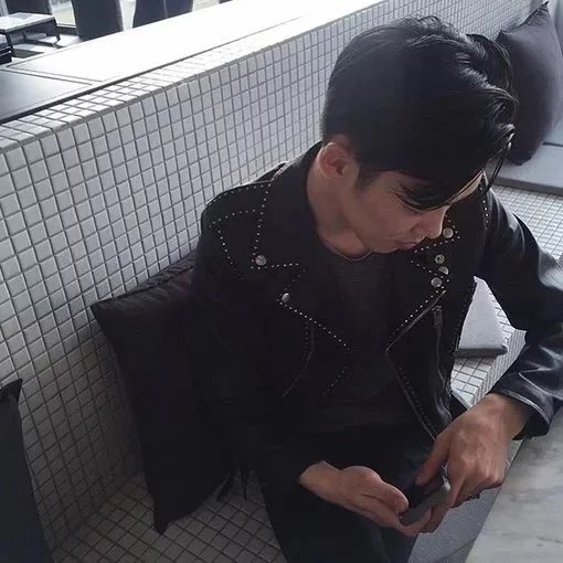 易娴晶翰